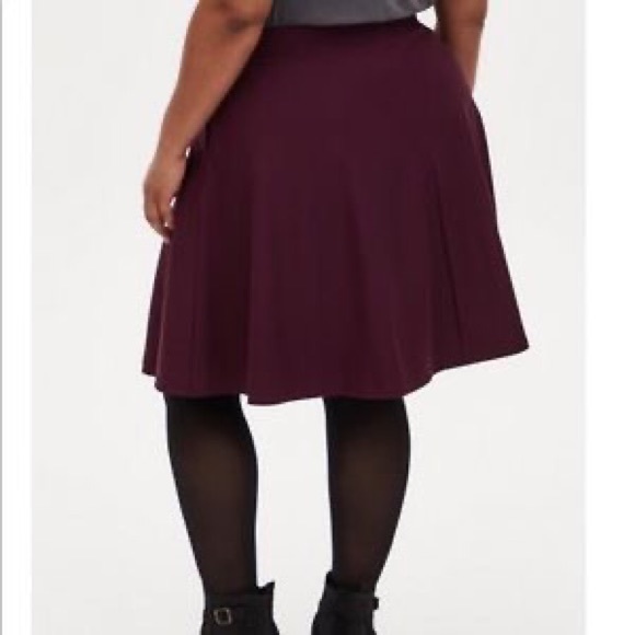 Torrid 4 Burgundy Ponte Skater Skirt - Picture 2 of 6